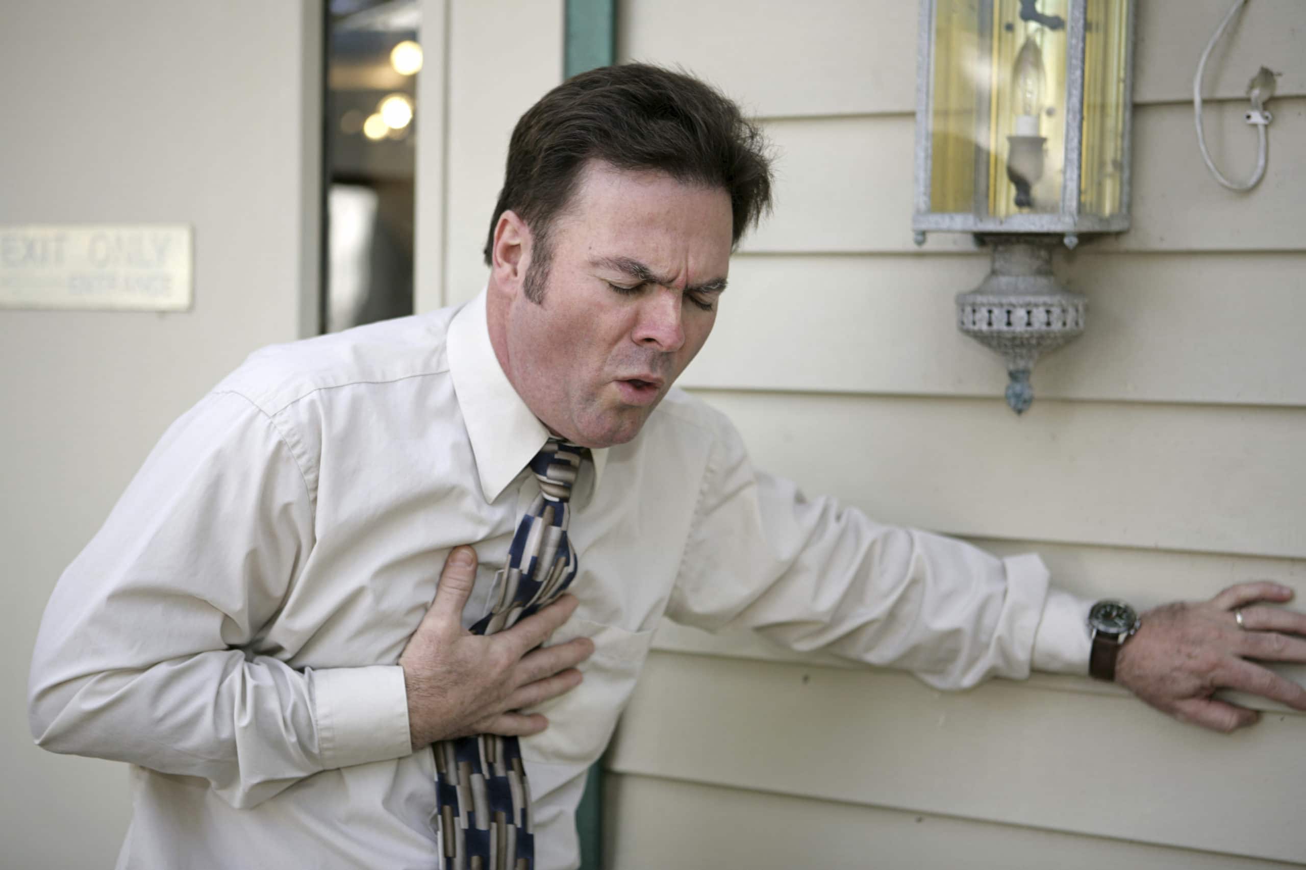 Can Heartburn Cause Chest Pain When Breathing