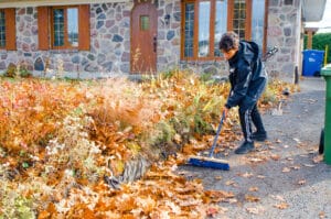 hire help for fall yard work to prevent a heart condition