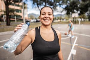 stay hydrated when exercising outside with a heart condition